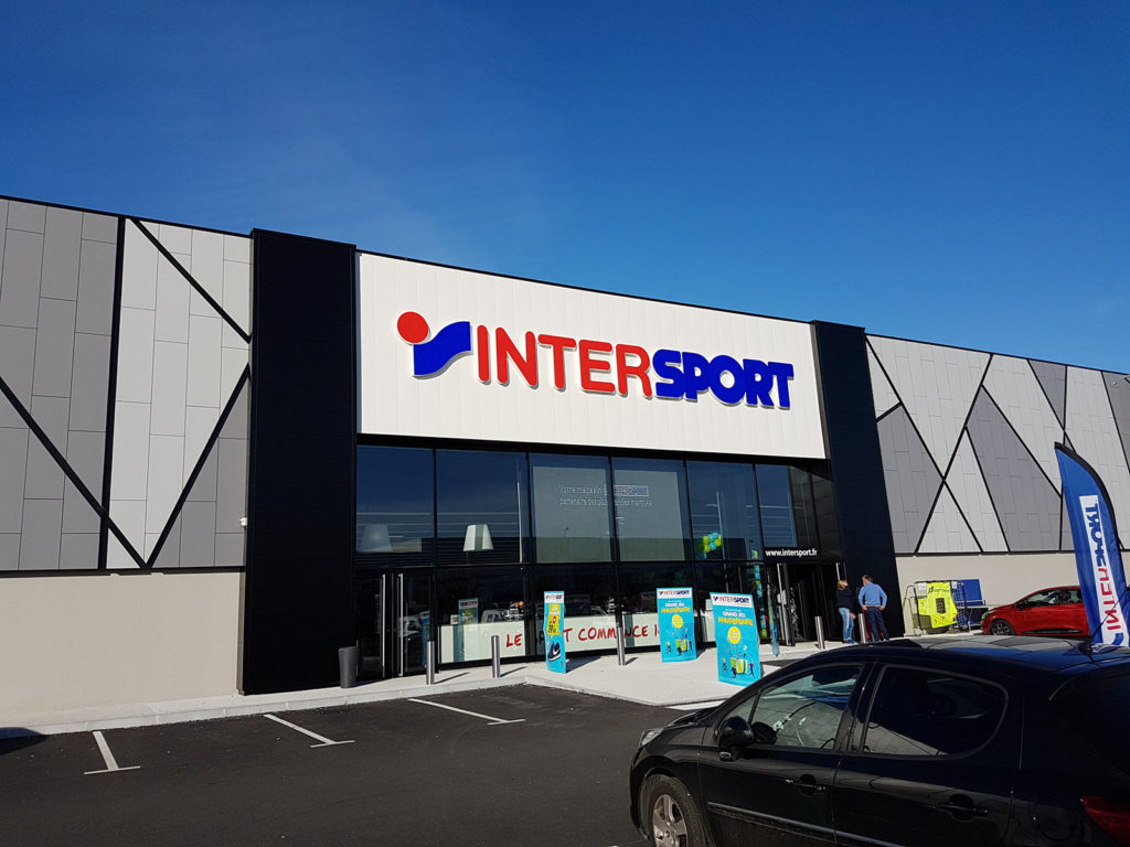 Intersport : ETG Enseigne & Signalétique